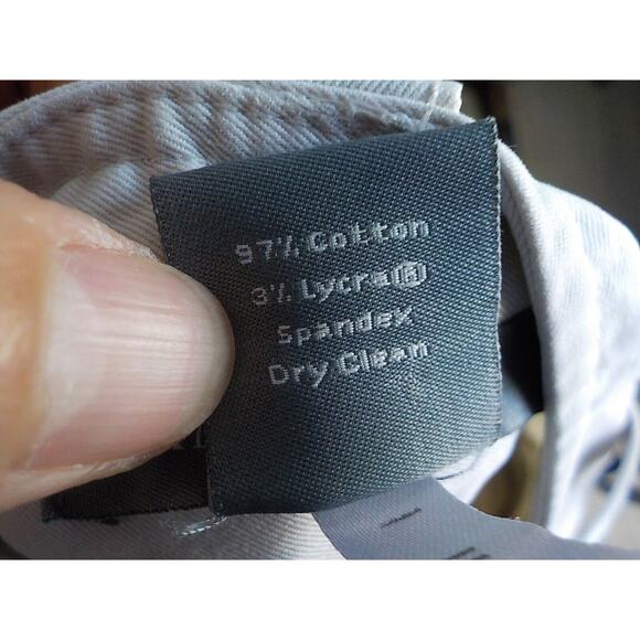 Ann Taylor Beige Crop Pants Women size 8 Long Shorts Straight Leg Stretch Button - Picture 8 of 8